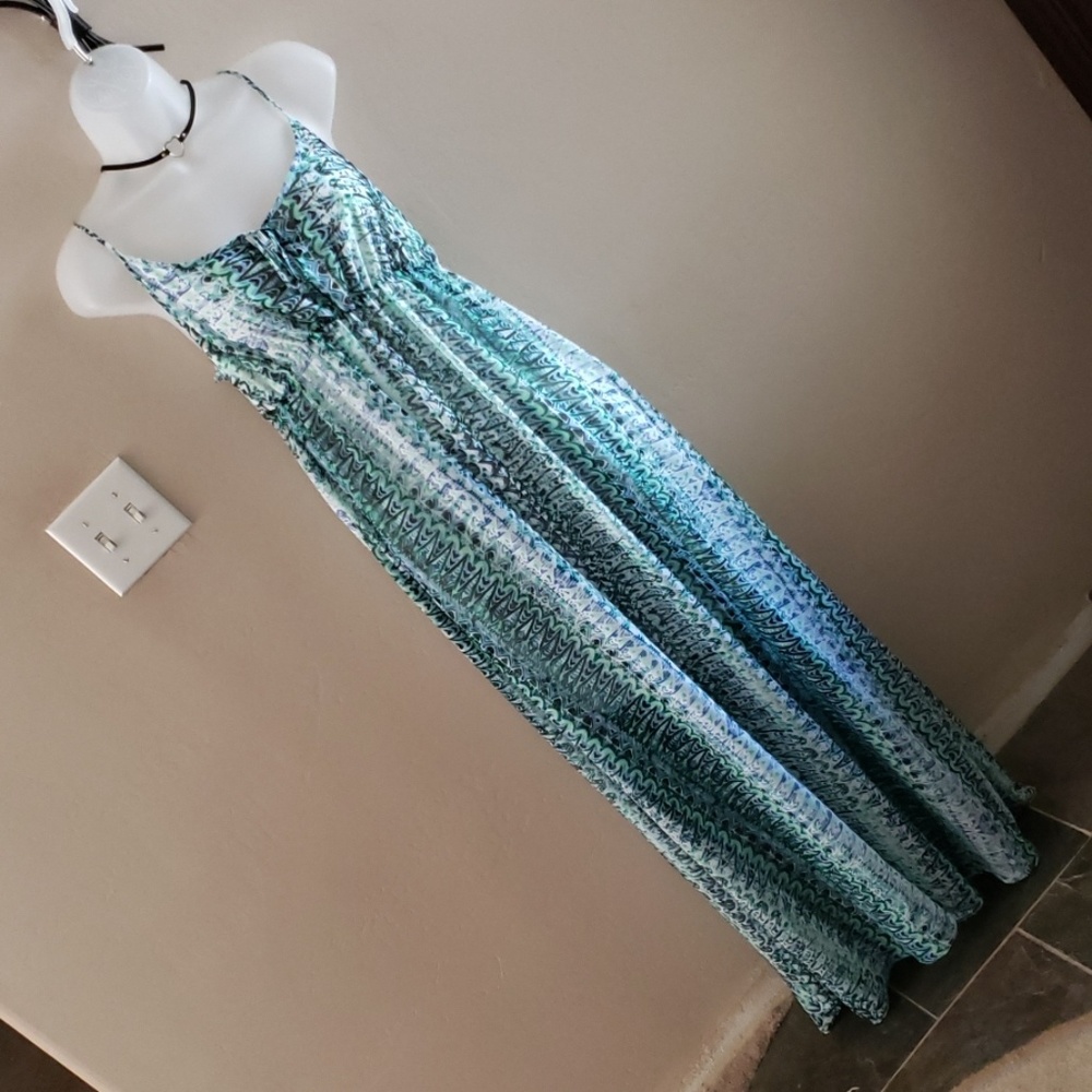 Vince Camuto Maxi dress